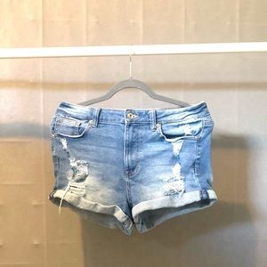 Girls, ripped jean shorts.